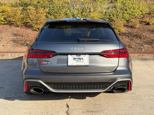 2024 Audi RS 6 Avant performance