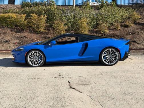 2021 McLaren GT Base