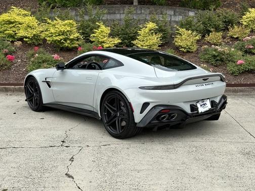 2025 Aston Martin Vantage COUPE