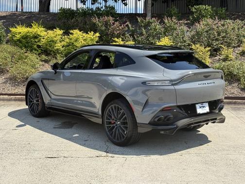 2023 Aston Martin DBX 707