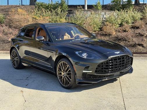 2025 Aston Martin DBX 707