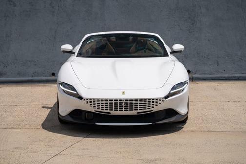 Bianco Cervino 2024 Ferrari Roma Spider