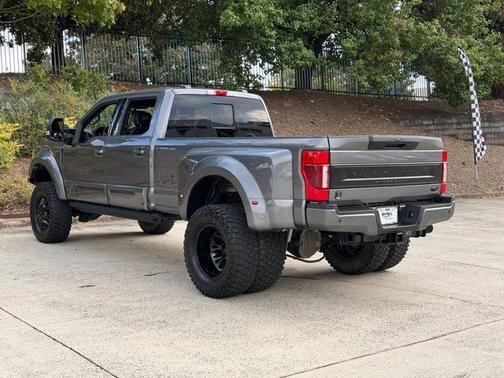 2022 Ford F-350 Platinum