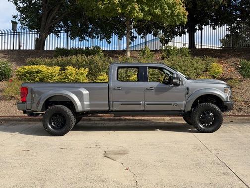 2022 Ford F-350 Platinum