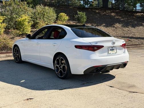 2023 Alfa Romeo Giulia Veloce