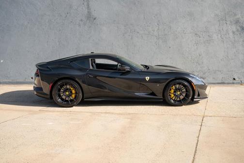 Nero Daytona 2020 Ferrari 812 Superfast Base