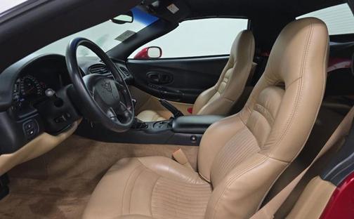 2004 Chevrolet Corvette 