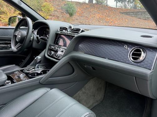 2021 Bentley Bentayga V8