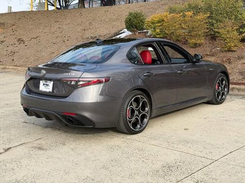 2025 Alfa Romeo Giulia 