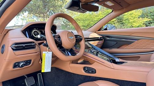 2025 Aston Martin DB12