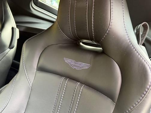 2019 Aston Martin Vantage Base