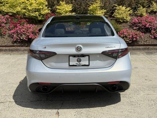 2025 Alfa Romeo Giulia Veloce