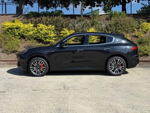 2025 Maserati Grecale 