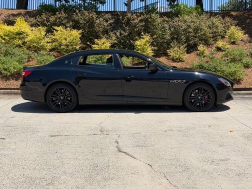 Black 2018 Maserati Quattroporte S