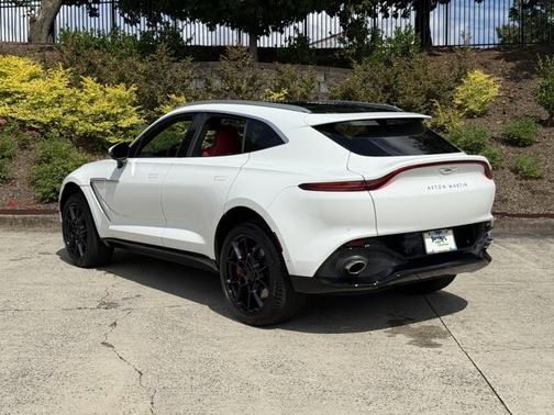 2021 Aston Martin DBX 4DR AWD