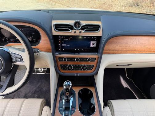 2023 Bentley Bentayga Azure