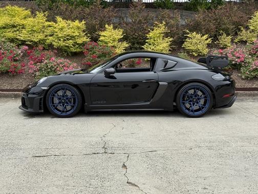 2023 Porsche 718 Cayman GT4 RS