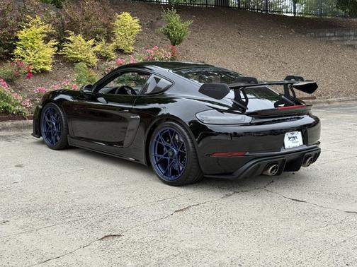 2023 Porsche 718 Cayman GT4 RS