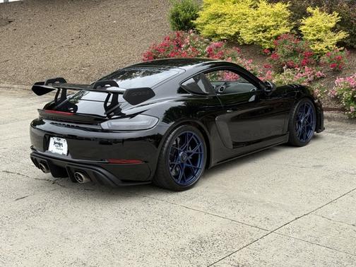 2023 Porsche 718 Cayman GT4 RS