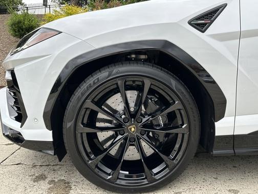 2022 Lamborghini Urus