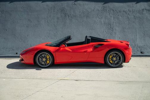 2019 Ferrari 488 Spider Base