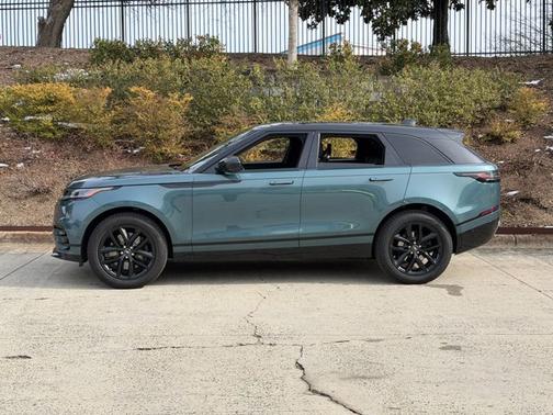 2026 Land Rover Range Rover Velar Dynamic SE