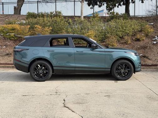 2026 Land Rover Range Rover Velar Dynamic SE