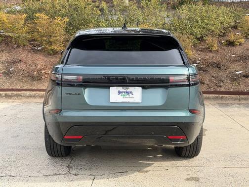2026 Land Rover Range Rover Velar Dynamic SE