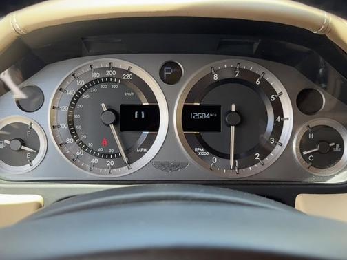 2014 Aston Martin DB9 2DR VOLANTE AT
