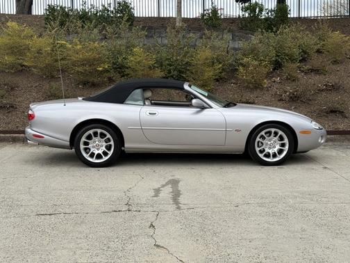 2001 Jaguar XK8 Supercharged