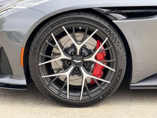 2025 Aston Martin DB12 Volante