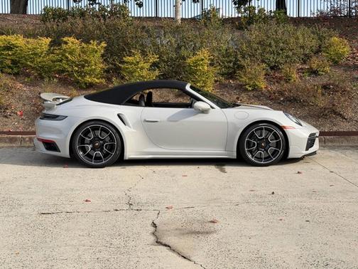 2022 Porsche 911 Turbo S