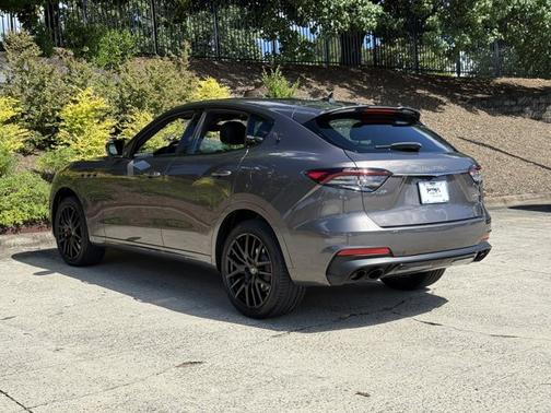 2022 Maserati Levante Modena