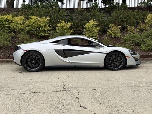 2019 McLaren 570S Base