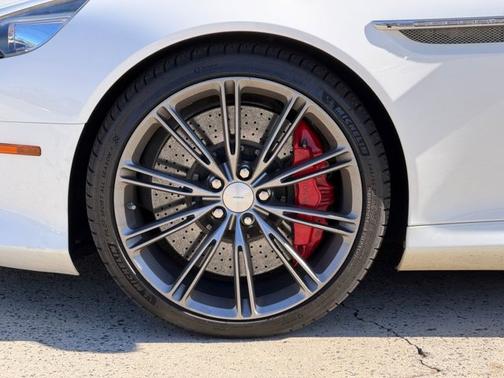 2015 Aston Martin DB9 