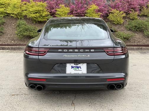2018 Porsche Panamera Turbo S E-Hybrid