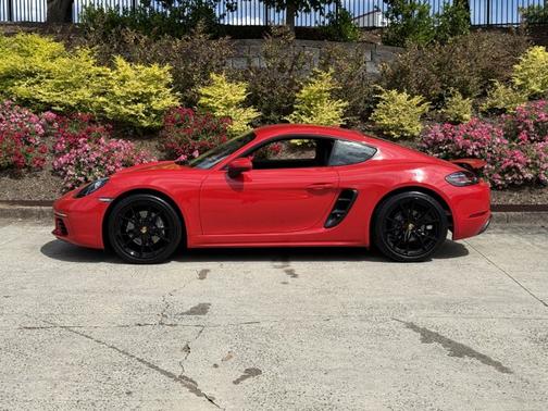 2018 Porsche 718 Cayman 2DR COUPE