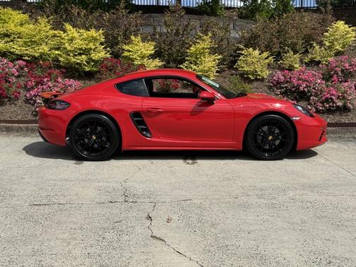 2018 Porsche 718 Cayman 2DR COUPE