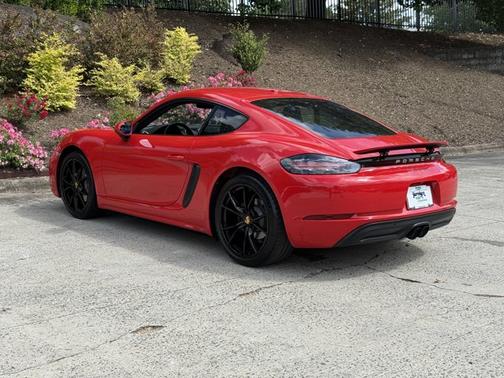 2018 Porsche 718 Cayman 2DR COUPE