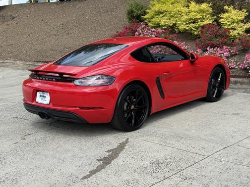2018 Porsche 718 Cayman 2DR COUPE