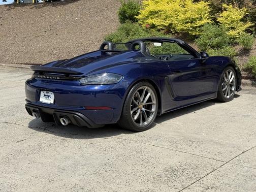 2022 Porsche 718 Spyder 2DR SPYDER