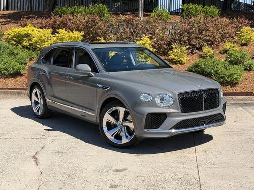 Gravity Grey 2025 Bentley Bentayga V8