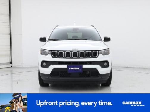 White 2025 Jeep Compass Latitude