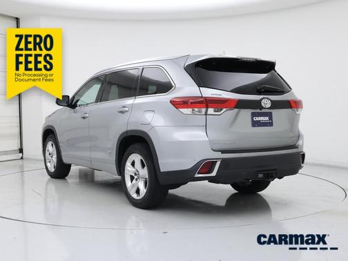 Silver 2017 Toyota Highlander Limited Platinum