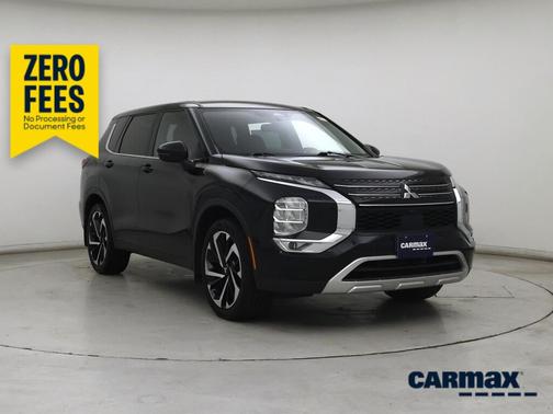 Black 2022 Mitsubishi Outlander SE