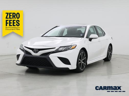 White 2020 Toyota Camry SE