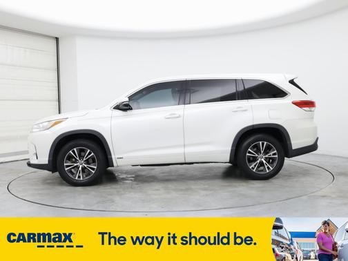 2017 Toyota Highlander LE