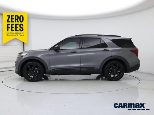 Gray 2022 Ford Explorer ST-Line
