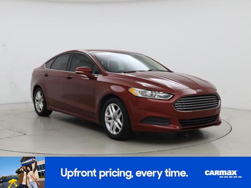Red 2014 Ford Fusion SE