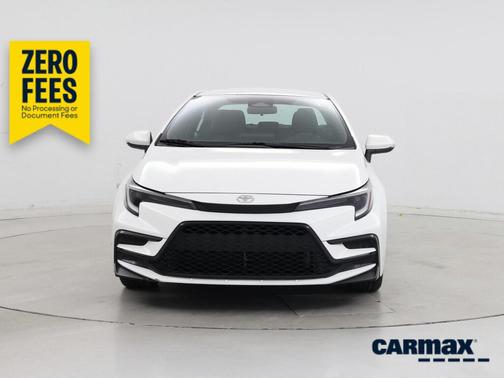 White 2024 Toyota Corolla SE